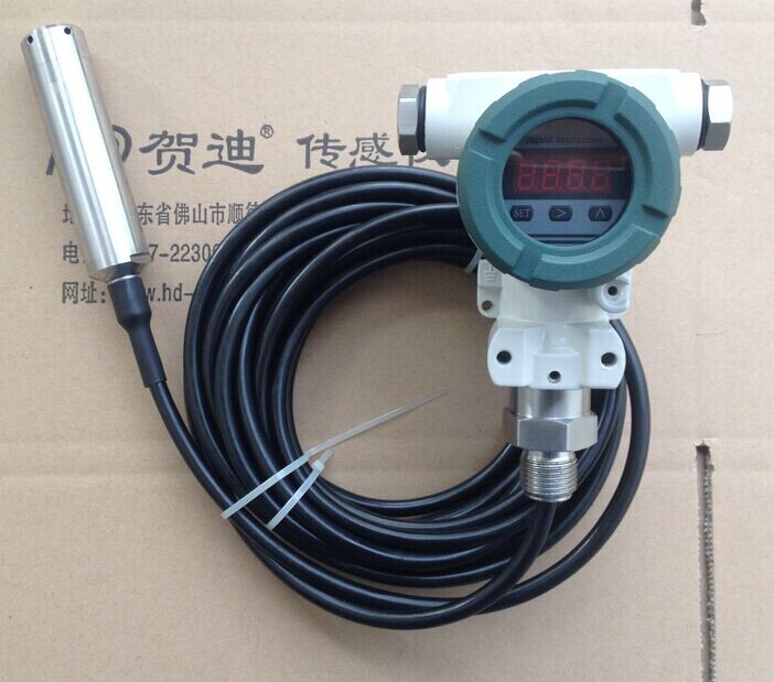 帶顯示水箱水位傳感器價格，數(shù)顯投入式河流水位變送器生產(chǎn)廠家